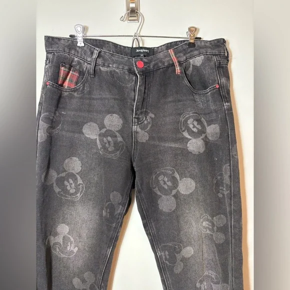 Desigual Women's Black Mickey Mouse Print Jeans Straight Leg Raw Hem SZ 34